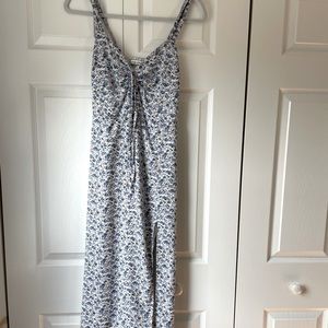 Blue floral midi dress from Abercrombie!